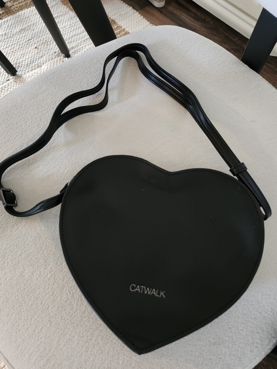 Catwalk Handbags - Catwalk Black Heart Crossbody Bag